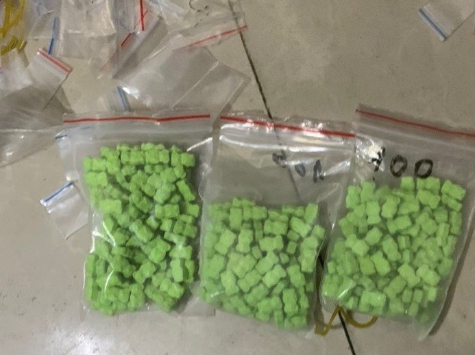 Bắt 136 đối tượng trong 72 vụ mua bán, tàng trữ, vận chuyển, tổ chức sử dụng trái phép chất ma tuý